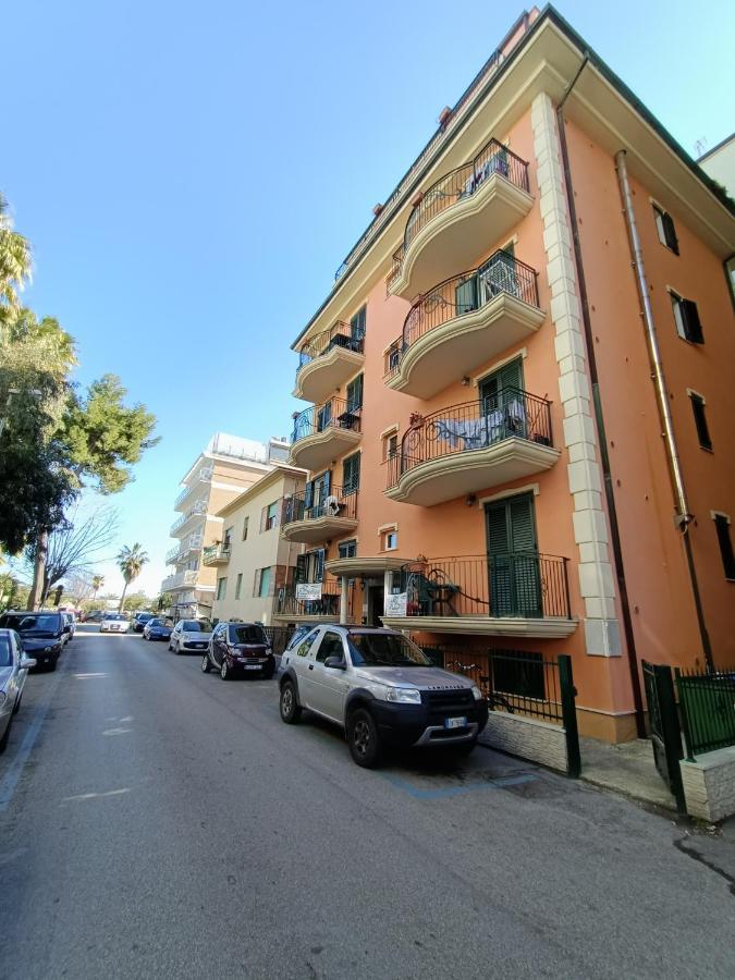 Residenza Topazio San Benedetto del Tronto Exterior foto